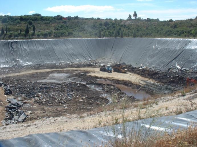 Resíduos - energia renovável? A produção dos resíduos está ligada à actividade humana. Por isso são sempre produzidos e inesgotáveis (enquanto existir o homem).