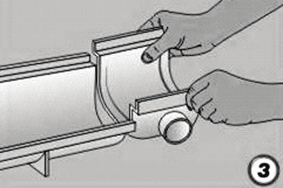 Passo 1: Utilizando-se adesivos de PVC, os perfis modulares assumem a estrutura de uma cala