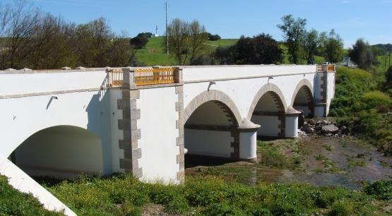 Ponte sobre a Ribeira de Enxoé, PORTUGAL EP - Estradas