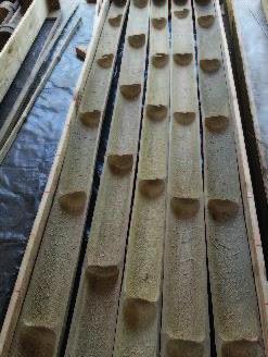 Laje mista de bambu-concreto leve: estudo teórico e experimental 2.2.1 Lajes com varas de bambu a meia cana Para montagem da laje foram escolhidas três varas com diâmetros e espessuras próximas.