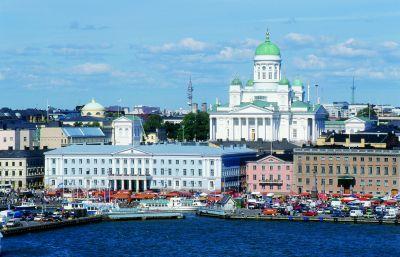 DIA 15 / QUINTA-FEIRA HELSINKI - CRUZEIRO - ESTOCOLMO Café da manhã e visita panorâmica à capital da Finlândia, também conhecida como a cidade branca do norte.