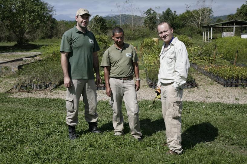 Página 81 de de9 10 EXPERIÊNCIA DE FUNCIONÁRIOS EM RESERVAS NATURAIS AUXILIA EM PESQUISAS CIENTÍFICAS Ao longo de 15 anos, as reservas naturais das Águas, Guaricica e Papagaio-de-cara-roxa, mantidas