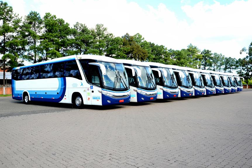 BUROCRACIA E ÔNIBUS CLANDESTINOS DIFICULTAM OPERAÇÃO CNT divulga estudo inédito sobre transporte rodoviário de passageiros em regime de fretamento e aponta gargalos e soluções O serviço de fretamento