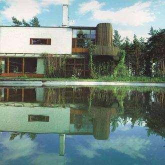 Alvar Aalto (1898-1976) Villa Mairea (1937/39, Noormarkku Finlândia) Kaufmann House (1936/39, Bear Runn PA) F. L.