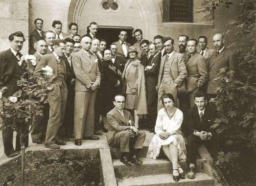 Principais Participantes do 1º CIAM (1928, La Sarraz): Alberto Sartoris Josef Frank Ernst May Le Corbusier * Gerrit Rietveld Mart Stam Hannes Meyer Max Ernst Hans Schmidt Pierre Chareau Hendrik