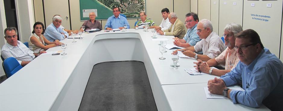 Comandados pelo presidente da Fecomércio, Abel Gomes da Rocha Filho, os conselheiros aprovaram por unanimidade a prestação de contas da entidade referente ao exercício de 2012 e foram informados na