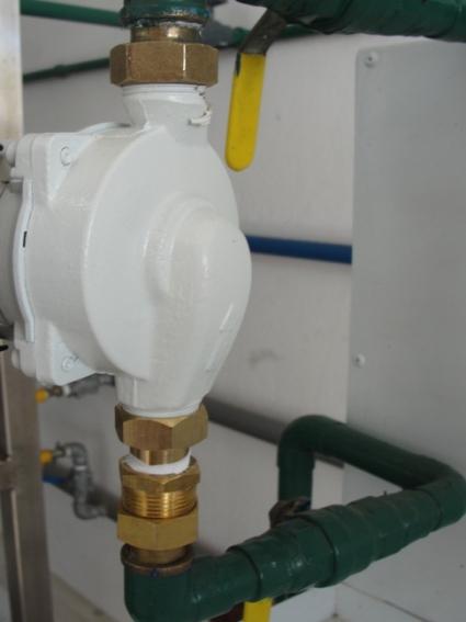 INSTALAÇÃO DA TP40THERMO Abaixo pode-se acompanhar a TP40THERMO instalada: (1) (2) (3) A TP40THERMO deve ser instalada de