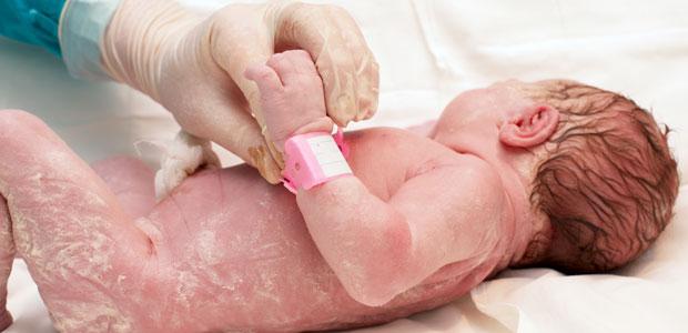 O bebê pós-termo é aquele que ao nascer tem 42 semanas ou mais de idade gestacional.