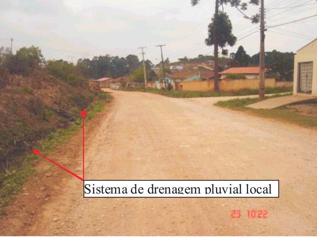 direto destes no sistema de drenagem pluvial local. Sua caracterização é representada pelos resultados obtidos para o ponto de amostragem de número 7.