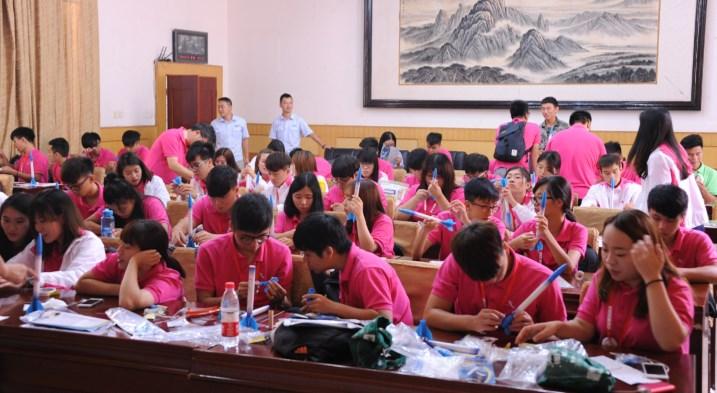 Boletim Informativo da Fundação Macau (Julho e Agosto de 2017 ) 9 Actividades de Estudo e Intercâmbios para os Jovens Estudantes durante as Férias de Verão Entre os meses de Julho e Agosto, foram
