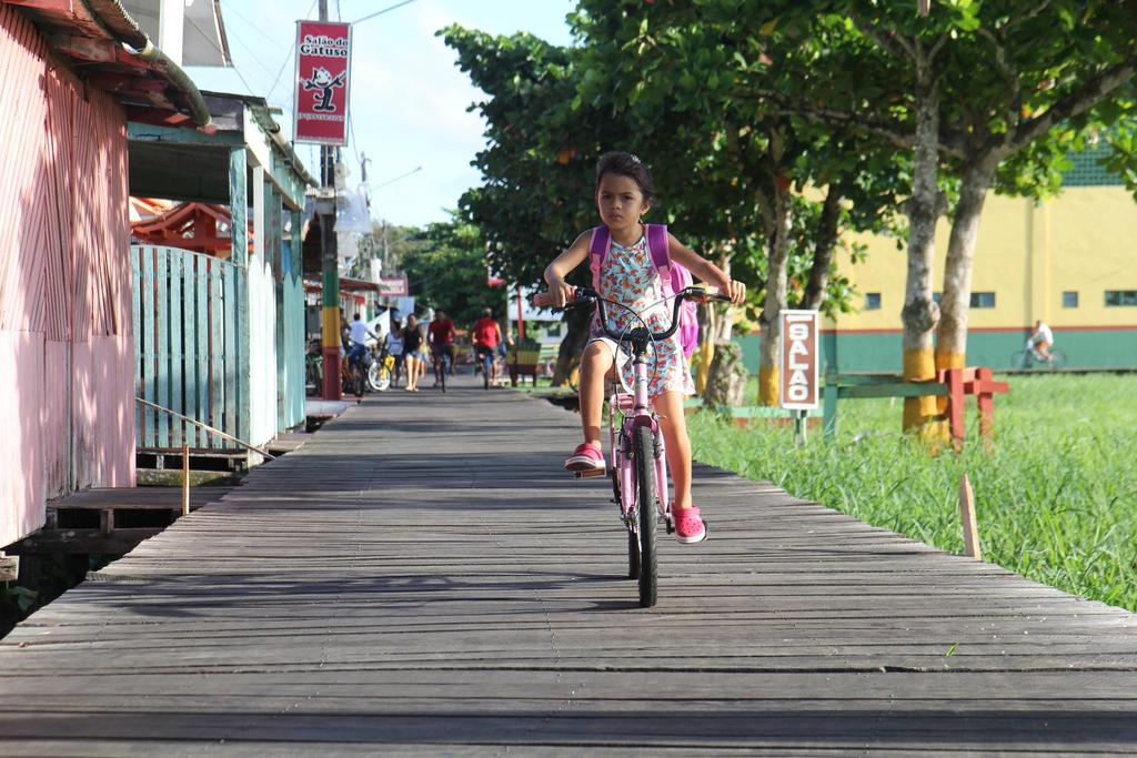 Conclusão Um Brasil em transição se evidencia nas cidades de pequeno porte: a tradição de uso da bicicleta ainda se mantém, mas vem perdendo espaço para a modernidade" motorizada, alcançada por
