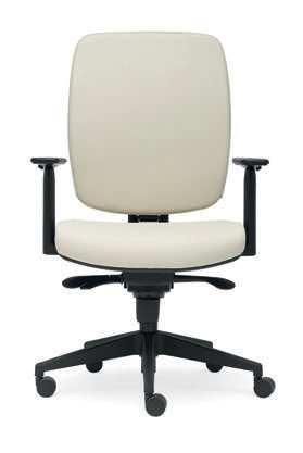 La XT32 es una silla operativa que se adapta fácilmente a los espacios y necesidades, debido a sus diversas combinaciones de apoyabrazos y dimensiones del