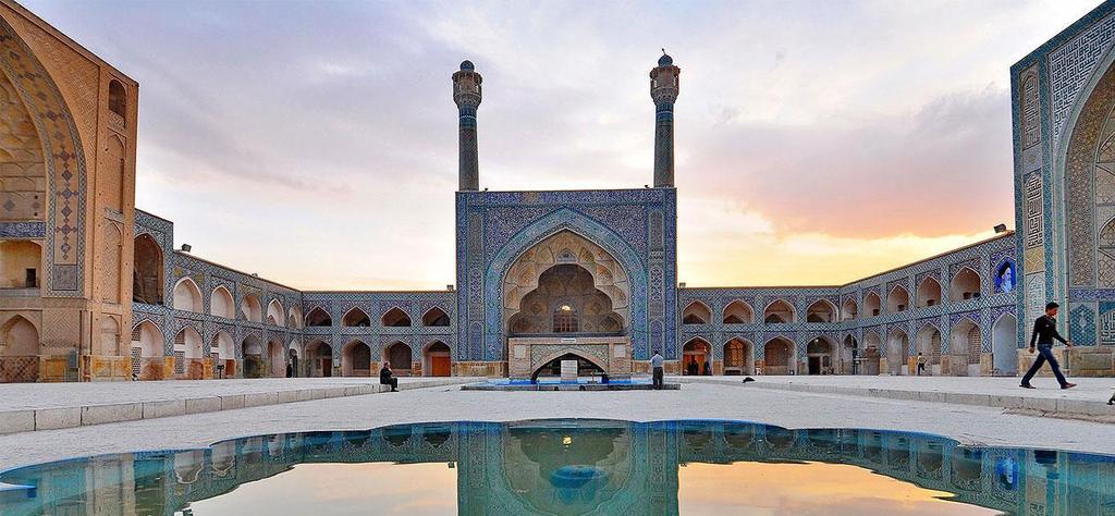 IRÃO. Nos Trilhos da Antiga PÉRSIA. 10 Dias de viagem em Pensão Completa, visitando Teerão, Kashan, Isfahan, Nain, Yazd, Abarqu, Pasargadae, Shiraz,.