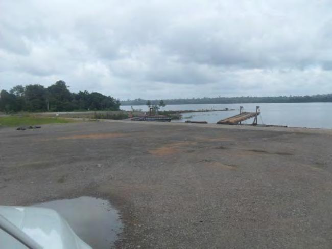 Foto 01: Estação de Transbordo de Carga (Porto no rio Xingu).