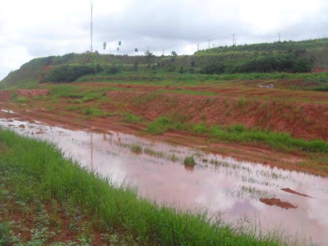 Fotos 12: Área de empréstimo onde seria construído um dispositivo de acesso á Área de Transbordo