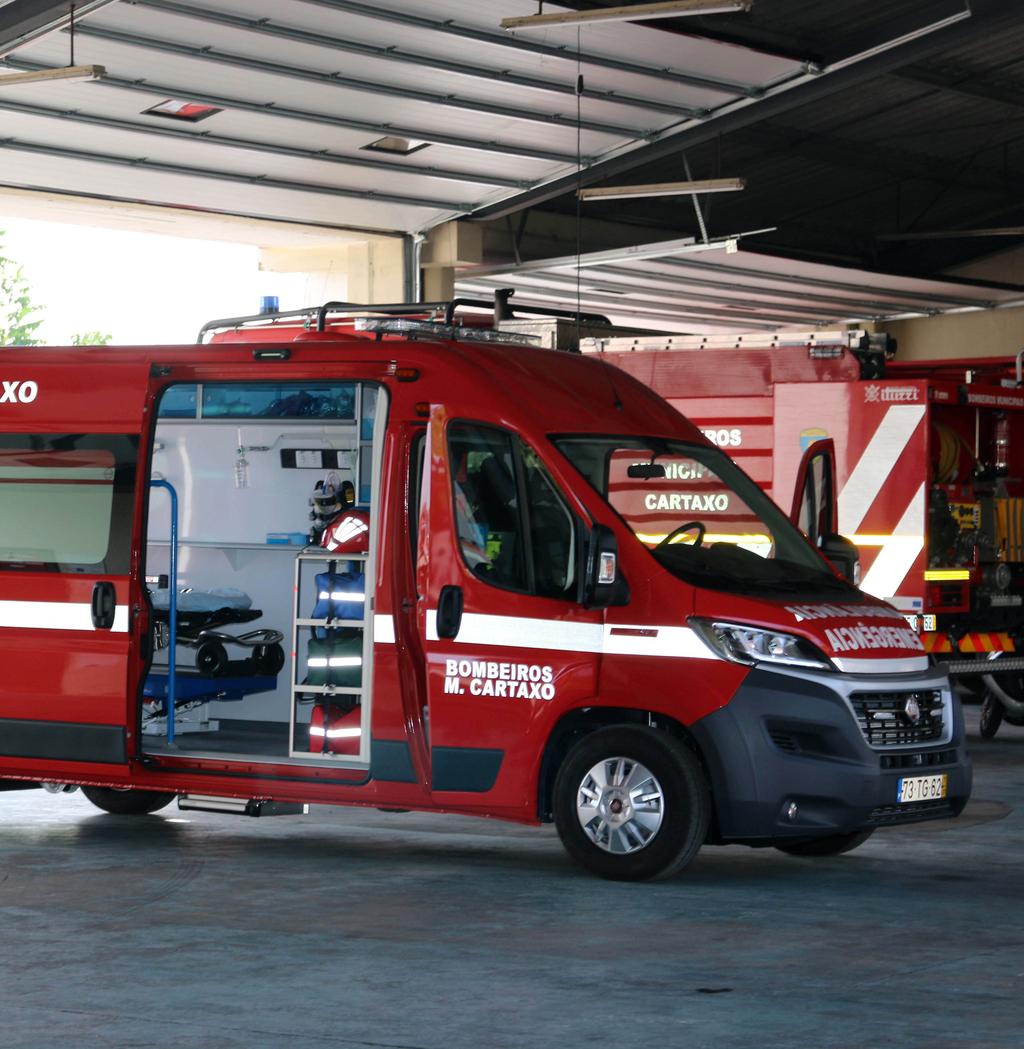 destaque Novo Veículo Tanque Tático Florestal concebido e equipado para dar apoio ao combate a incêndios rurais e florestais vai permitir o transporte de cerca de 9 toneladas de água.