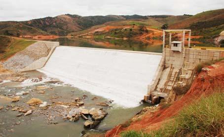 Projetos de energia complementar em construção: Destilaria Andrade e Areia Branca Atualmente, a Tractebel também está construindo duas usinas de energia complementar: Destilaria Andrade (biomassa, em