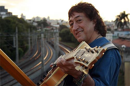 Curadoria: Toninho Horta Patrono do Projeto AQUI-Ó JAZZ, Toninho Horta é um dos maiores representantes da música instrumental brasileira.