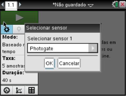 Procedimento Colocar a unidade portátil no Lab Cradle Ligar a célula a um dos canais digitais do Lab Cradle. Abrir a aplicação Vernier DataQuest Este sensor normalmente não é reconhecido de imediato.