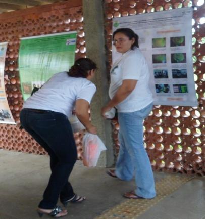 A observação das reações dos alunos participantes das ações evidenciou que o estimulo de lembranças, acompanhados por imagens suscita uma conduta de atitudes e de descrições experimentais de vivência