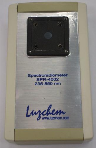 43 Figura 7 Espectroradiômetro UV-visível (Luzchem Research, modelo SPR-2). 3.