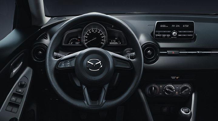 mecanismo Regulação da altura do banco do condutor Mazda Sound System, com entrada AUX e USB Botão de