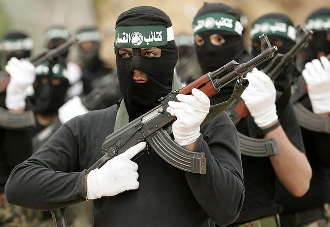 HAMAS RESISTÊNCIA ISLÂMICA Hamas é a abreviatura de Harakat Al-Muqawama Al- Islamia (Movimento de Resistência Islâmica), uma organização política palestina que luta contra a existência do Estado de