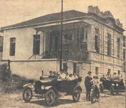 Fonte: RAMOS, Antônio de P.C.; MELLO, Antônio O. de. Viçosa em fotos.