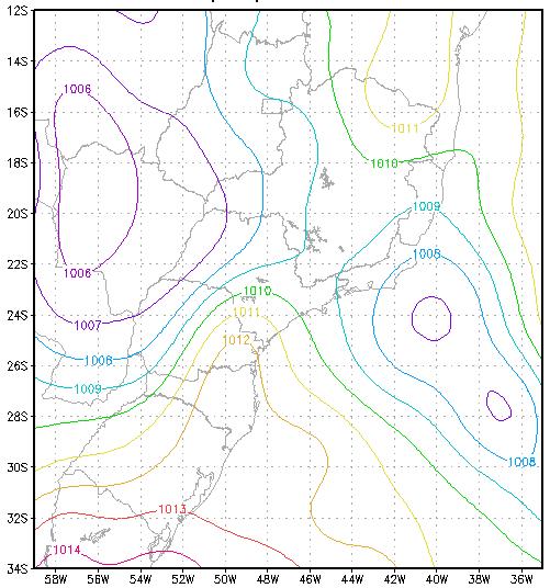 A posição do núcleo do ciclone sobre o Atlântico simulado pelo esquema KF (Figura 4.17 a) pode gerar atividade convectiva em todo litoral sul do estado do Rio de Janeiro e parte do litoral paulista.