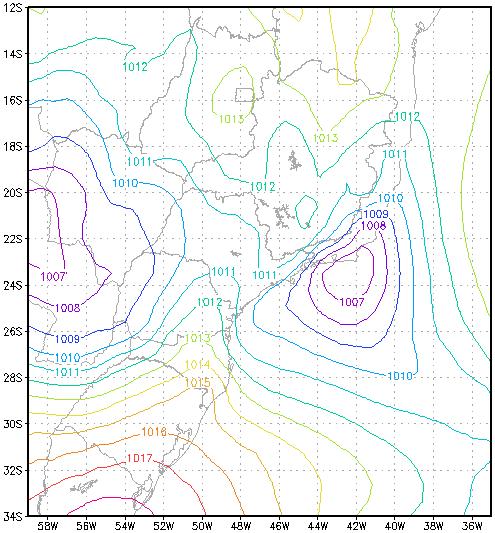 20 a) foi o esquema que melhor simulou a intensidade destes ciclones, por enfraquecêlos tanto com 72h, quanto com 48h de antecedência.