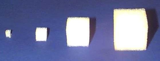 Cap. 4 Material e Métodos 39 Figura 4.7. Partículas cúbicas de espuma de poliuretano com tamanho de 0,5 cm; 1,0 cm; 2,0 cm e 3,0 cm de lado.