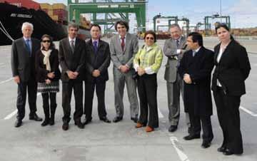 radar Embaixador do Uruguai visita Porto de Sines No passado dia 2 de Fevereiro o Porto de Sines recebeu a visita do Embaixador do Uruguai, José Ignácio Korzeniak, no contexto da estreia de um