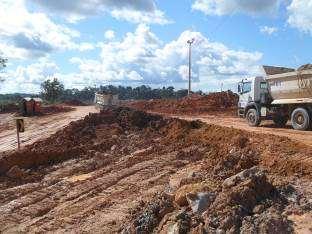 Fotos 109 e 110: Bota-fora localizado entre o Canal de Derivação, o Travessão 27 e o Bota-fora 33 (BF33).