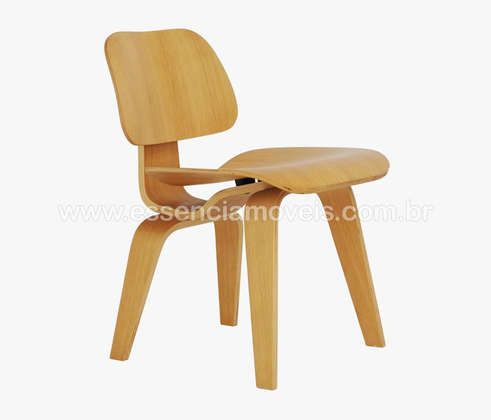 6 cadeira dcw Desenhado em 1946 pelo Casal Eames, a Cadeira DCW possui uma ergonomia que se adapta ao corpo humano, como se fosse uma luva.