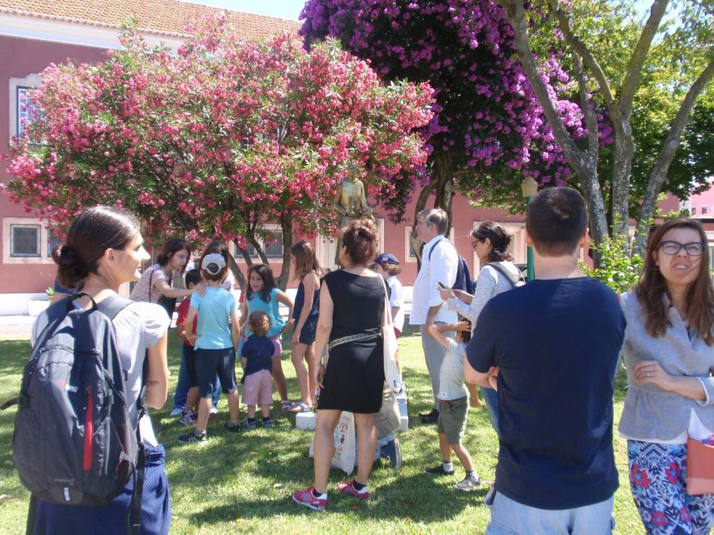 âmbito do Dia Mundial das Bibliotecas, uma visita à Escola do Serviço de Saúde