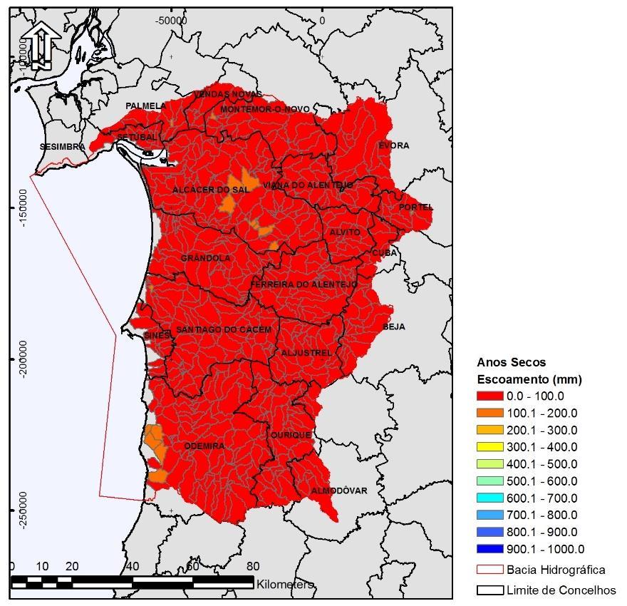 As precipitações mais reduzidas ocorrem na área Sudeste da região hidrográfica, desde a cabeceira do rio Mira até à cabeceira da ribeira de Odivelas, abrangendo para além de pequenas áreas das bacias