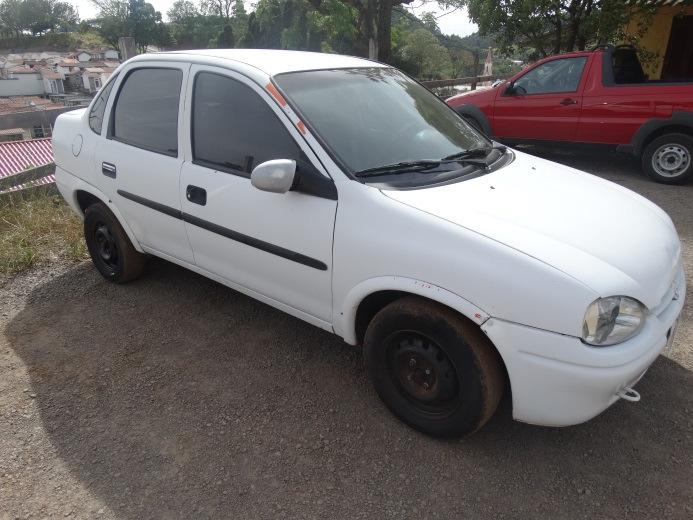 GM CORSA, sedan, 4 portas, cor BRANCO,