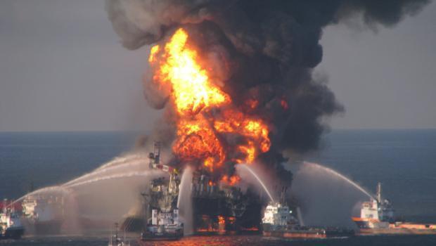 A Importância de uma Adequada Gestão de Riscos Apetite de Risco Alto? BP - British Petroleum, em 2007 Quando Tony Hayward tornou-se CEO da BP em 2007, ele jurou fazer segurança sua prioridade máxima.