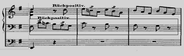Exemplo 5: Concerto BWV 592-1º mov., c. 3-4. Exemplo 6: Concerto BWV 592a - 1º mov., c. 3-4. A seguir, assinalamos o processo de inversão intervalar, visando o início da melodia uma oitava abaixo da utilizada no original.