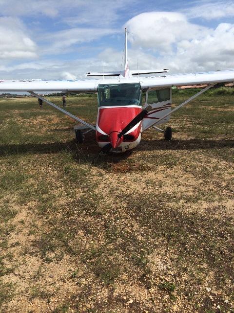 2. Histórico do voo A aeronave decolou do aeródromo de Feira de Santana (SNJD), BA, para a pista do aeroclube de Aracaju-SE (SNAU), com um piloto a bordo, para um voo de traslado.