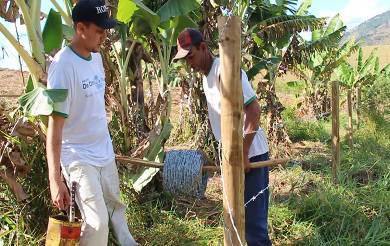 palestras nas escolas, participação em eventos regionais, promoção de atividades de educação ambiental e distribuição de material informativo, confeccionado pelo projeto para ampla divulgação na