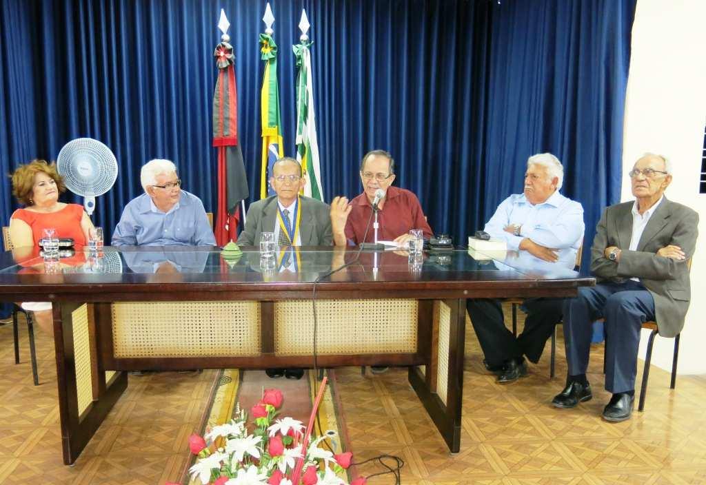 SOLENIDADE NO TRIBUNAL DE JUSTIÇA DA PARAÍBA No dia 15/10/2015, o Presidente do Tribunal de Justiça do Estado da Paraíba, Desembargador e Historiador Marcos Cavalcanti de Albuquerque e a