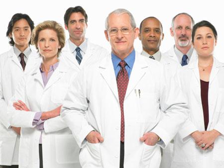 Equipe de Saúde Médicos, enfermeiros, fisioterapeutas, assistentes sociais,