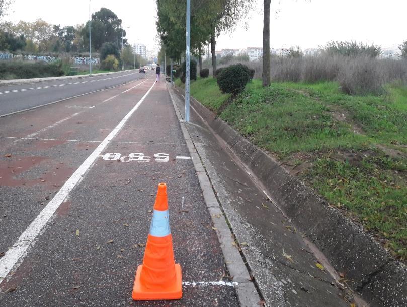 BASE DE CALIBRAGEM PONTO A PONTO B Ponto A Na estrada dos Salgados(na ciclovia) 6,5 m antes do