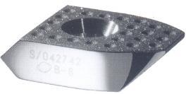 De fixação por cone-morse ou parafusos, é adaptável ao fêmur e a tíbia é fabricando em aço inoxidável M30NW e possui offset 2, 4 e 6mm.