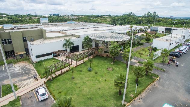 O HOSPITAL DE CÂNCER DE MT Apesar de ter apenas 18 anos de funcionamento, o Hospital já se consolidou como a principal referência para tratamento oncológico no estado, dispondo de alta tecnologia,