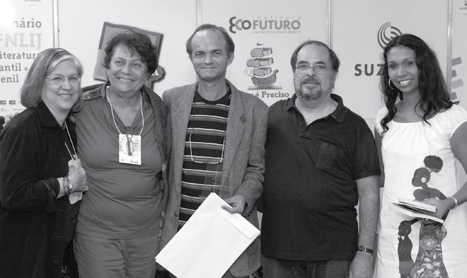 Prêmio Ana Maria Machado/Concurso Nacional CEPETIN de Dramaturgia de 2009 foi entregue durante o 11º Salão FNLIJ Elizabeth Serra (secretária geral da FNLIJ, a escritora Ana Maria Machado, Luís Carlos