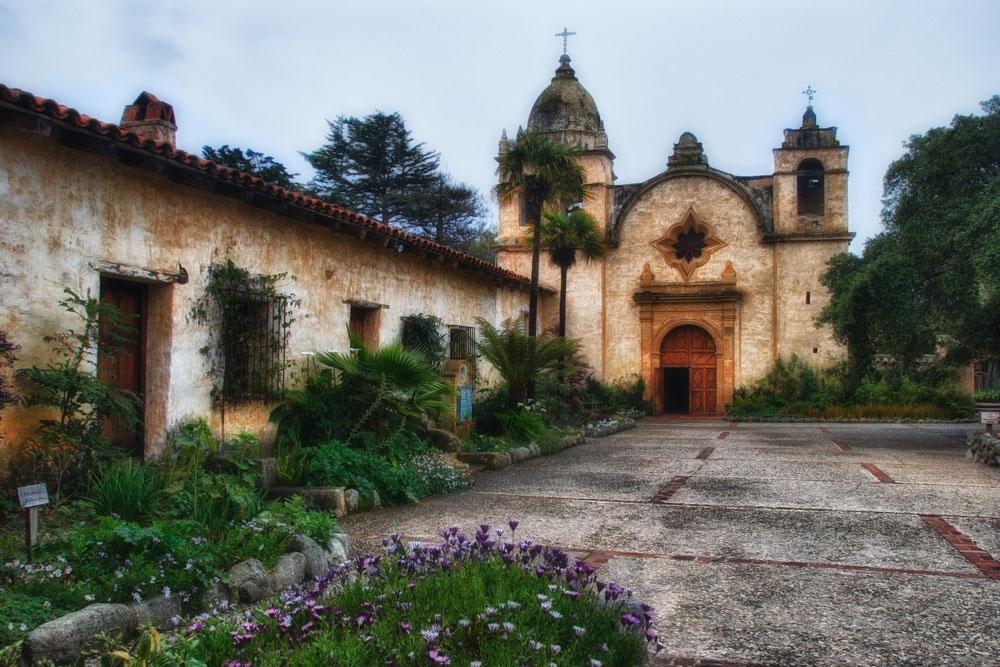 misión de Carmel para aprender sobre las misiones de California.