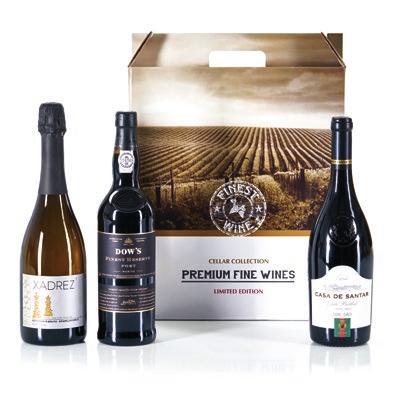 Pêra Manca - 1 garrafa 75 cl Postal de Boas Festas - 1 unidade Caixa de Cartão p/ Acondicionamento da Caixa em Pele - 1 unidade Caixa em Cartão Premium Fine Wines p/ 2 Garrafas - 1 unidade Vinho