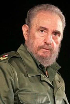 LÍDERES POLÍTICOS Fidel Castro